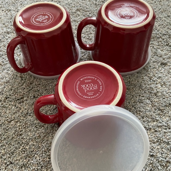 Kitchen - Picture 4 of 5